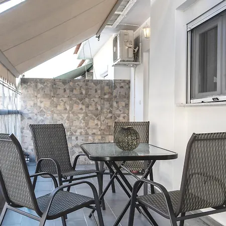 Apartment Mary's Downtown - A Stroll Away From The White Tower Thessaloniki